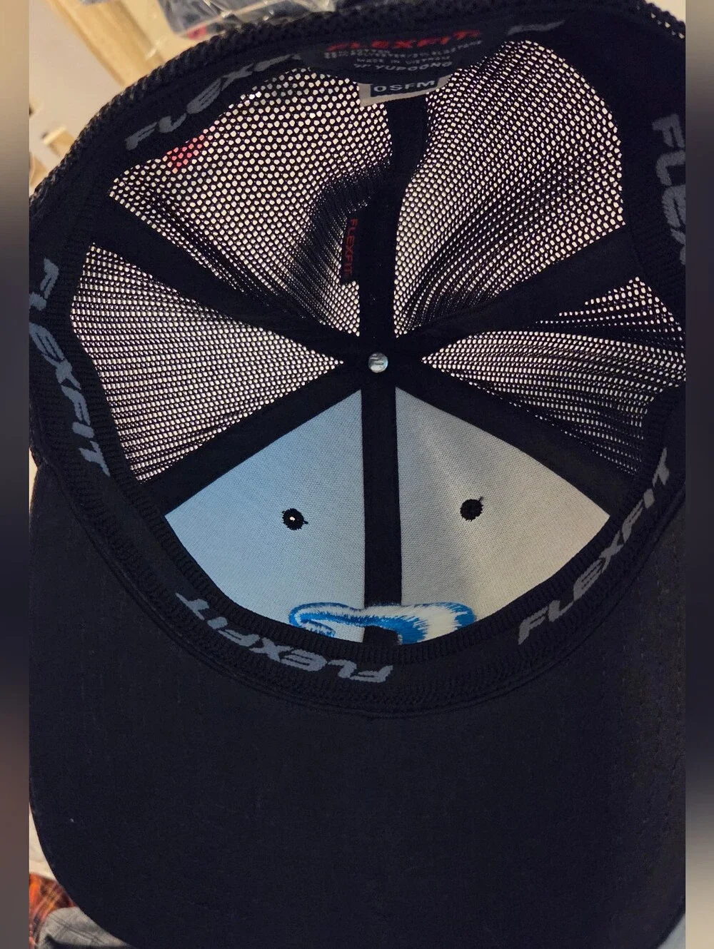 Costa Men’s Black Cap with Bright Blue Wave